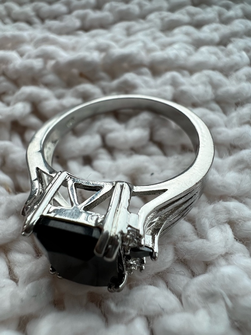 Vintage Unisex Sterling Silver Black Onyx Cocktail Ring with - signed 925 - 9.5 - Picture 8 of 11
